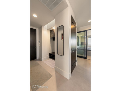 Home for sale in Entrada. Exquisite, 3bed +office, like-new on Entrada at Snow Canyon in Utah - for sale on GolfHomes.com, golf home, golf lot