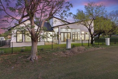 Welcome to 105 Barefoot - an exceptional Hill Country modern on Ram Rock Golf Course in Texas - for sale on GolfHomes.com, golf home, golf lot