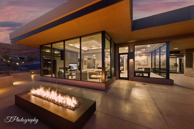 Home for sale in Entrada. Exquisite, 3bed +office, like-new on Entrada at Snow Canyon in Utah - for sale on GolfHomes.com, golf home, golf lot