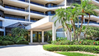 Island paradise behind the gates of the Longboat Key Club Island on Links on Longboat Golf Club in Florida - for sale on GolfHomes.com, golf home, golf lot
