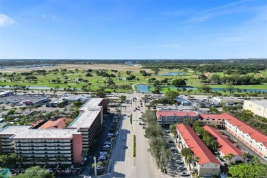 INCREDIBLE EAST SIDE POMPANO BEACH townhouse/ Fee Simple; 3 bed on Pompano Beach Golf Course  in Florida - for sale on GolfHomes.com, golf home, golf lot