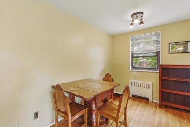 Welcome to this corner one-bedroom upper unit in the Clearview on Clearview Park Golf Course in New York - for sale on GolfHomes.com, golf home, golf lot