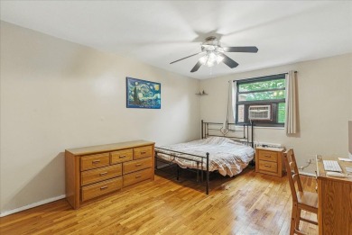 Welcome to this corner one-bedroom upper unit in the Clearview on Clearview Park Golf Course in New York - for sale on GolfHomes.com, golf home, golf lot