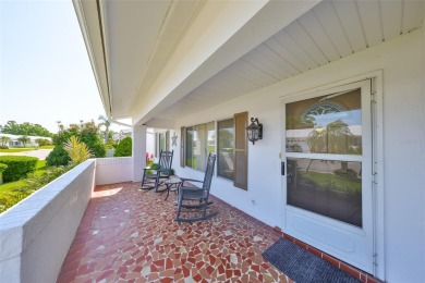PRICED WELL UNDER APPRAISAL!  Welcome to the vibrant senior on Mainlands Golf Club in Florida - for sale on GolfHomes.com, golf home, golf lot