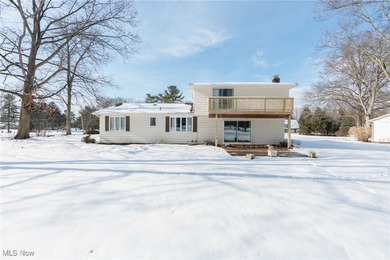 Welcome to this split-level gem in the sought after heart of on Weymouth Country Club in Ohio - for sale on GolfHomes.com, golf home, golf lot