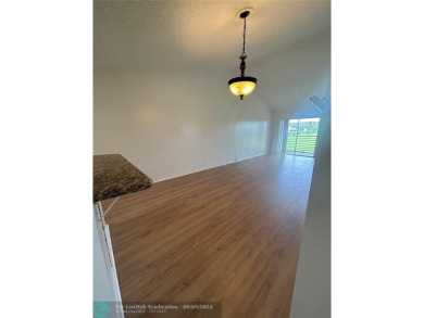 Stunning 2 Bedroom, 2 Bath Corner Unit in Breezes at Palm Aire! on Palm-Aire Country Club and Resort - Palms in Florida - for sale on GolfHomes.com, golf home, golf lot
