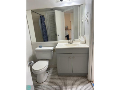 Stunning 2 Bedroom, 2 Bath Corner Unit in Breezes at Palm Aire! on Palm-Aire Country Club and Resort - Palms in Florida - for sale on GolfHomes.com, golf home, golf lot