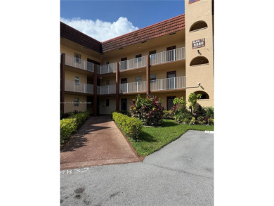 Welcome to your 55+ peaceful retreat community--where comfort on Sunrise Lakes Phase III in Florida - for sale on GolfHomes.com, golf home, golf lot
