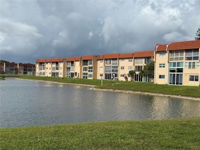 Welcome to your 55+ peaceful retreat community--where comfort on Sunrise Lakes Phase III in Florida - for sale on GolfHomes.com, golf home, golf lot