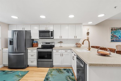 Must see updated 2/2 condo with luxury vinyl planking thru out on Terra Ceia Golf and Country Club in Florida - for sale on GolfHomes.com, golf home, golf lot