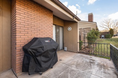Charming and cozy, this end-unit home is a rare find in the on Bloomington Country Club in Utah - for sale on GolfHomes.com, golf home, golf lot