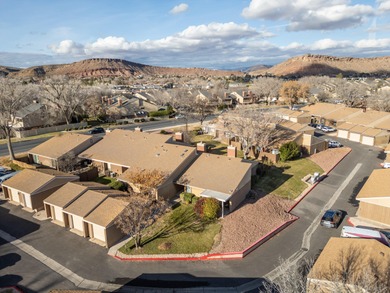 Charming and cozy, this end-unit home is a rare find in the on Bloomington Country Club in Utah - for sale on GolfHomes.com, golf home, golf lot
