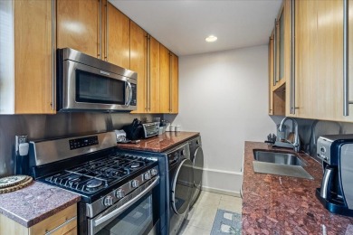 Welcome to this spacious and well-maintained upper two-bedroom on Clearview Park Golf Course in New York - for sale on GolfHomes.com, golf home, golf lot