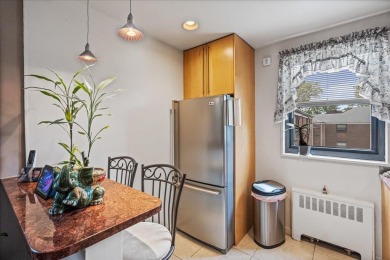 Welcome to this spacious and well-maintained upper two-bedroom on Clearview Park Golf Course in New York - for sale on GolfHomes.com, golf home, golf lot