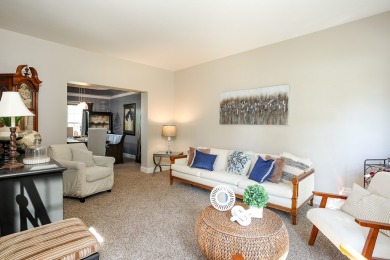 Discover elegance and the perfect home for entertaining in this on Boulder Ridge Country Club in Illinois - for sale on GolfHomes.com, golf home, golf lot