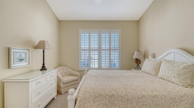 Under contract-accepting backup offers. $75,000 PRICE ADJUSTMENT on University Park Country Club in Florida - for sale on GolfHomes.com, golf home, golf lot