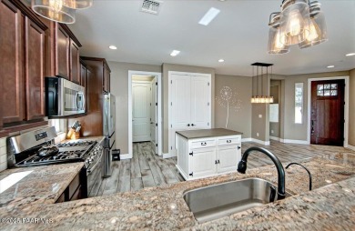 Spacious Prescott Lakes home (over 3000 sq. ft): 4-bed+1 (office on Prescott Lakes Golf and Country Club in Arizona - for sale on GolfHomes.com, golf home, golf lot