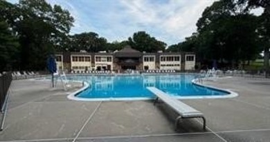 Amenities! Amenities! This 2 bedroom, 1 bath, pet friendly condo on Bretton Woods Country Club in New York - for sale on GolfHomes.com, golf home, golf lot