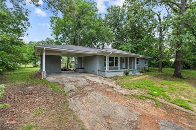 Renovated Open Concept Single Story 3-3-2 Home On Almost Half An on Meadowbrook Country Club in Texas - for sale on GolfHomes.com, golf home, golf lot