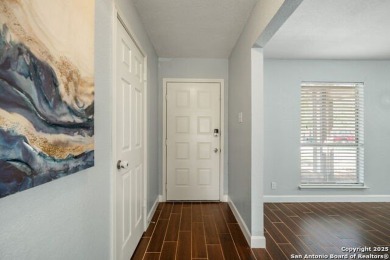 This great 3/2/2 single story home is the perfect starter home on Northern Hills Golf Club in Texas - for sale on GolfHomes.com, golf home, golf lot