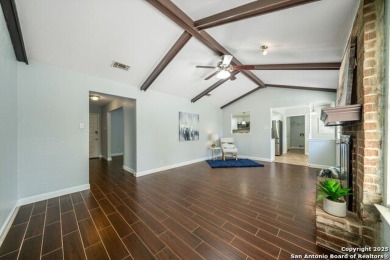 This great 3/2/2 single story home is the perfect starter home on Northern Hills Golf Club in Texas - for sale on GolfHomes.com, golf home, golf lot