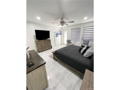 Completely Remodeled Townhouse featuring 3 bedrooms/2.5 baths on South Padre Island Golf Club in Texas - for sale on GolfHomes.com, golf home, golf lot