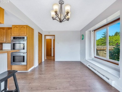 Located in Country Club Estates neighborhood--just minutes from on Astoria Golf and Country Club in Oregon - for sale on GolfHomes.com, golf home, golf lot