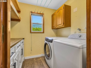 Located in Country Club Estates neighborhood--just minutes from on Astoria Golf and Country Club in Oregon - for sale on GolfHomes.com, golf home, golf lot