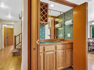 Located in Country Club Estates neighborhood--just minutes from on Astoria Golf and Country Club in Oregon - for sale on GolfHomes.com, golf home, golf lot