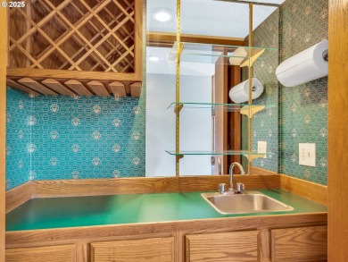 Located in Country Club Estates neighborhood--just minutes from on Astoria Golf and Country Club in Oregon - for sale on GolfHomes.com, golf home, golf lot
