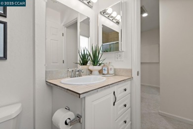 Charming townhouse in vibrant Heather Farms community of Walnut on Diablo Hills Golf Course in California - for sale on GolfHomes.com, golf home, golf lot