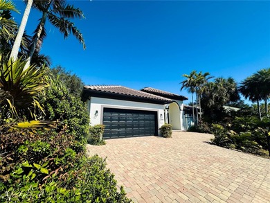 Welcome to this beautifully, fully renovated home, featuring a on Riverwood Golf Club in Florida - for sale on GolfHomes.com, golf home, golf lot