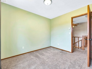 Located in Country Club Estates neighborhood--just minutes from on Astoria Golf and Country Club in Oregon - for sale on GolfHomes.com, golf home, golf lot