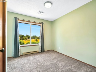 Located in Country Club Estates neighborhood--just minutes from on Astoria Golf and Country Club in Oregon - for sale on GolfHomes.com, golf home, golf lot