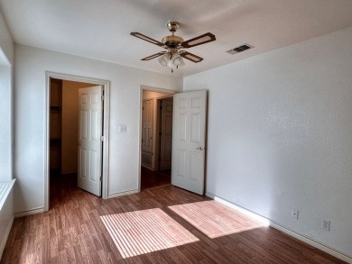 Grab your golf clubs--Scott Schreiner Municipal Golf Course is on Scott Schriener Municipal Golf Course in Texas - for sale on GolfHomes.com, golf home, golf lot