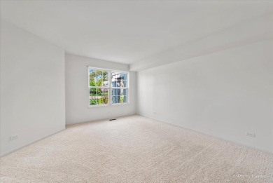 TERRIFIC LOCATION! This END UNIT townhome is located in this on RedTail Golf Club in Illinois - for sale on GolfHomes.com, golf home, golf lot