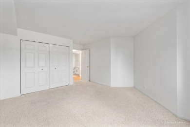 TERRIFIC LOCATION! This END UNIT townhome is located in this on RedTail Golf Club in Illinois - for sale on GolfHomes.com, golf home, golf lot