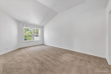 TERRIFIC LOCATION! This END UNIT townhome is located in this on RedTail Golf Club in Illinois - for sale on GolfHomes.com, golf home, golf lot