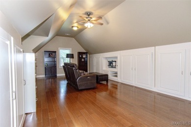 Impeccable maintenance, updates, and pride of ownership make on Wynlakes Golf and Country Club in Alabama - for sale on GolfHomes.com, golf home, golf lot