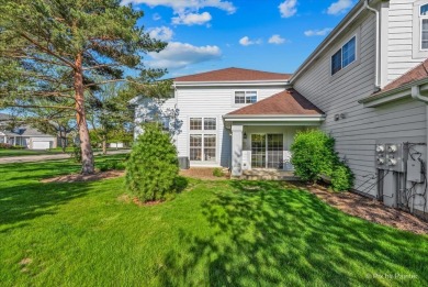 TERRIFIC LOCATION! This END UNIT townhome is located in this on RedTail Golf Club in Illinois - for sale on GolfHomes.com, golf home, golf lot