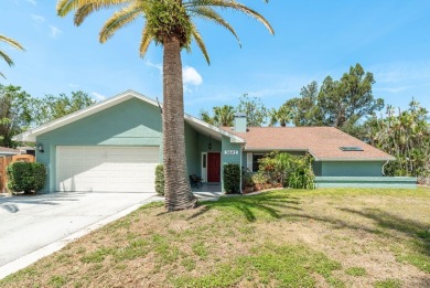 Under contract-accepting backup offers. Welcome to this on Innisbrook Resort and Golf Club in Florida - for sale on GolfHomes.com, golf home, golf lot