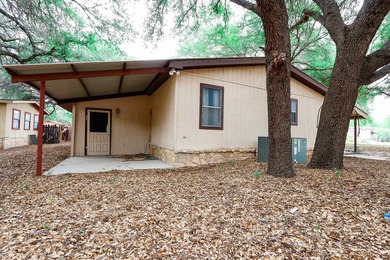 This home is over 2000 sq ft with a bonus room added on and a on Fort Clark Springs Golf Course in Texas - for sale on GolfHomes.com, golf home, golf lot