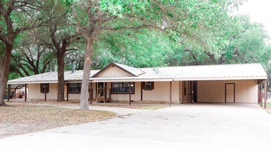 This home is over 2000 sq ft with a bonus room added on and a on Fort Clark Springs Golf Course in Texas - for sale on GolfHomes.com, golf home, golf lot