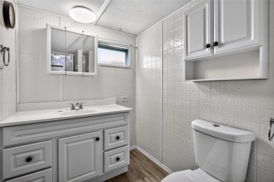 Wonderful and well-maintained mobile home with 3 bedrooms/1.5 on Betmar Acres Golf Club in Florida - for sale on GolfHomes.com, golf home, golf lot