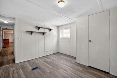 Wonderful and well-maintained mobile home with 3 bedrooms/1.5 on Betmar Acres Golf Club in Florida - for sale on GolfHomes.com, golf home, golf lot