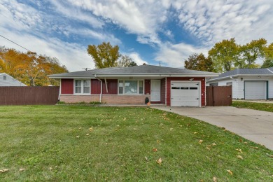 Welcome to your new home! This 3-bedroom, 2-bathroom ranch-style on Tripoli Golf Club in Wisconsin - for sale on GolfHomes.com, golf home, golf lot