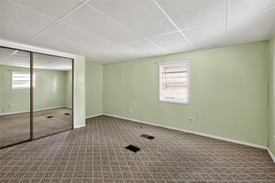 Wonderful and well-maintained mobile home with 3 bedrooms/1.5 on Betmar Acres Golf Club in Florida - for sale on GolfHomes.com, golf home, golf lot