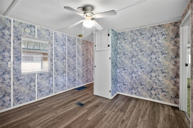 Wonderful and well-maintained mobile home with 3 bedrooms/1.5 on Betmar Acres Golf Club in Florida - for sale on GolfHomes.com, golf home, golf lot