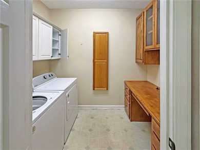 Welcome to 561 Lakeview Rdg. Located in the gated StillWaters on Stillwaters Golf and Country Club in Alabama - for sale on GolfHomes.com, golf home, golf lot