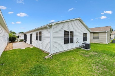 Welcome to this charming 1 Bedroom, 1 Bathroom Nantucket on The Links of Spruce Creek in Florida - for sale on GolfHomes.com, golf home, golf lot